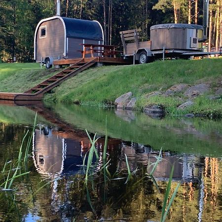 Hotel Orupohja Kaempingud Ja Telkimisala Põlva Exterior foto